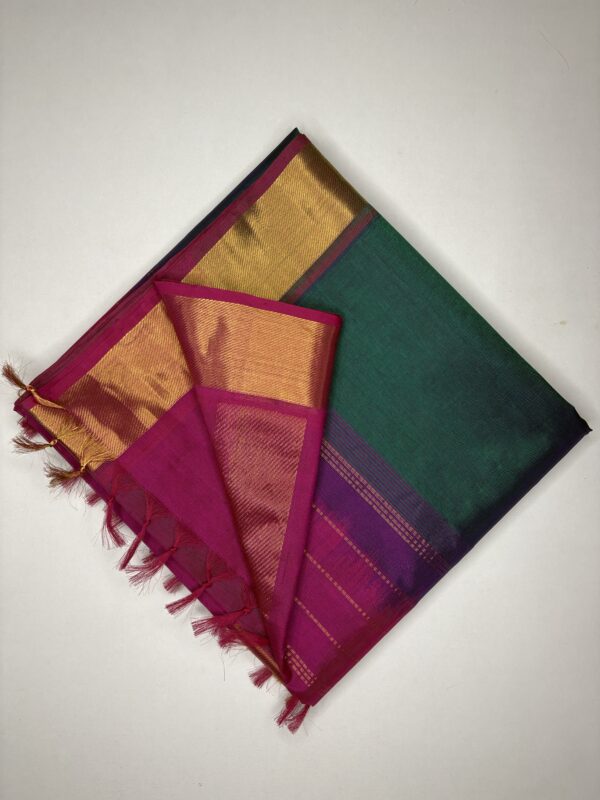 Handloom Silk Cotton Saree peacock Green, Pink Pallu and Blouse with Zari Woven Border